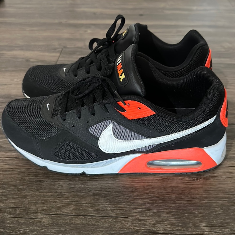 Nike air max size 11 - worn a handful of times but I don’t like the fit. 9/10